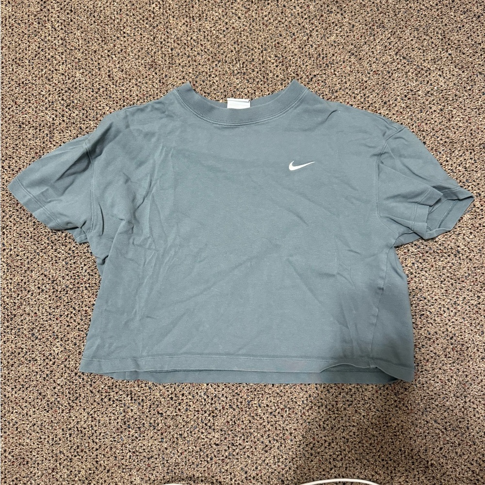 nike crop top